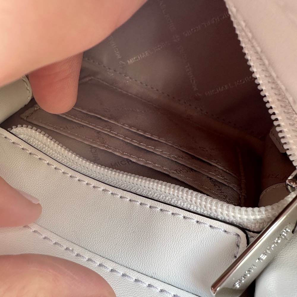 Michael Kors XS PURSE - Picture 8 of 14